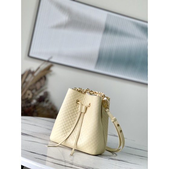 𝐋𝐎𝐔𝐈𝐒 𝐕𝐔𝐈𝐓𝐓𝐎𝐍     M22599