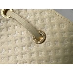 𝐋𝐎𝐔𝐈𝐒 𝐕𝐔𝐈𝐓𝐓𝐎𝐍     M22599