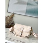 𝐋𝐎𝐔𝐈𝐒 𝐕𝐔𝐈𝐓𝐓𝐎𝐍      M46388