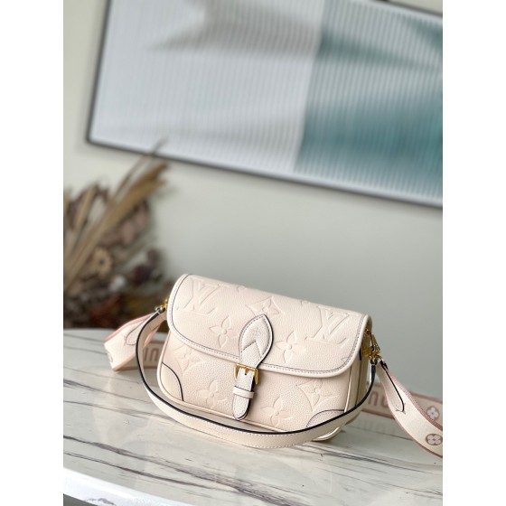 𝐋𝐎𝐔𝐈𝐒 𝐕𝐔𝐈𝐓𝐓𝐎𝐍      M46388