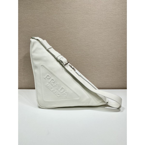𝐏𝐑𝐀𝐃𝐀 Full leather large triangle bag 2VY007