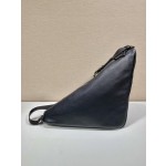 𝐏𝐑𝐀𝐃𝐀 Full leather large triangle bag 2VY007
