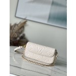 𝐋𝐎𝐔𝐈𝐒 𝐕𝐔𝐈𝐓𝐓𝐎𝐍   M82210 Wallet on Chain Ivy