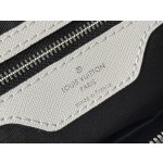 𝐋𝐎𝐔𝐈𝐒 𝐕𝐔𝐈𝐓𝐓𝐎𝐍    M30885