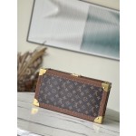 𝐋𝐎𝐔𝐈𝐒 𝐕𝐔𝐈𝐓𝐓𝐎𝐍     M47641