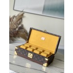 𝐋𝐎𝐔𝐈𝐒 𝐕𝐔𝐈𝐓𝐓𝐎𝐍     M47641