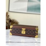 𝐋𝐎𝐔𝐈𝐒 𝐕𝐔𝐈𝐓𝐓𝐎𝐍     M47641