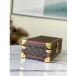 𝐋𝐎𝐔𝐈𝐒 𝐕𝐔𝐈𝐓𝐓𝐎𝐍     M47641