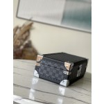 𝐋𝐎𝐔𝐈𝐒 𝐕𝐔𝐈𝐓𝐓𝐎𝐍     N48194