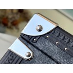 𝐋𝐎𝐔𝐈𝐒 𝐕𝐔𝐈𝐓𝐓𝐎𝐍     N48194