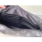 𝐋𝐎𝐔𝐈𝐒 𝐕𝐔𝐈𝐓𝐓𝐎𝐍     M82076