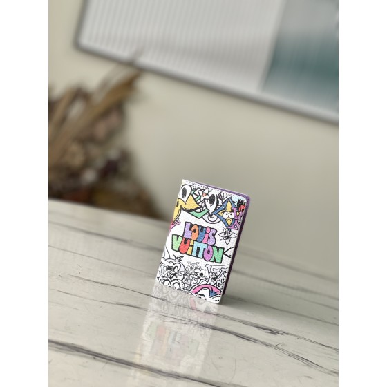 𝐋𝐎𝐔𝐈𝐒 𝐕𝐔𝐈𝐓𝐓𝐎𝐍    M82024