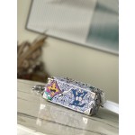 𝐋𝐎𝐔𝐈𝐒 𝐕𝐔𝐈𝐓𝐓𝐎𝐍   M82008