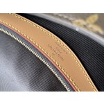 𝐋𝐎𝐔𝐈𝐒 𝐕𝐔𝐈𝐓𝐓𝐎𝐍    M45985