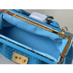 𝐋𝐎𝐔𝐈𝐒 𝐕𝐔𝐈𝐓𝐓𝐎𝐍    M22325