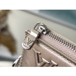 𝐋𝐎𝐔𝐈𝐒 𝐕𝐔𝐈𝐓𝐓𝐎𝐍      M81828