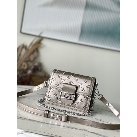 𝐋𝐎𝐔𝐈𝐒 𝐕𝐔𝐈𝐓𝐓𝐎𝐍    M21740