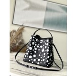 𝐋𝐎𝐔𝐈𝐒 𝐕𝐔𝐈𝐓𝐓𝐎𝐍      M21753