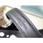 𝐋𝐎𝐔𝐈𝐒 𝐕𝐔𝐈𝐓𝐓𝐎𝐍      M21753