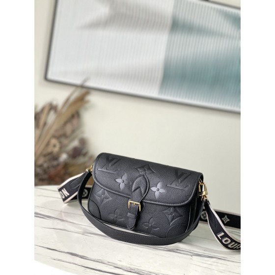 𝐋𝐎𝐔𝐈𝐒 𝐕𝐔𝐈𝐓𝐓𝐎𝐍   M46386