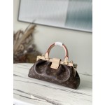 𝐋𝐎𝐔𝐈𝐒 𝐕𝐔𝐈𝐓𝐓𝐎𝐍    M46544