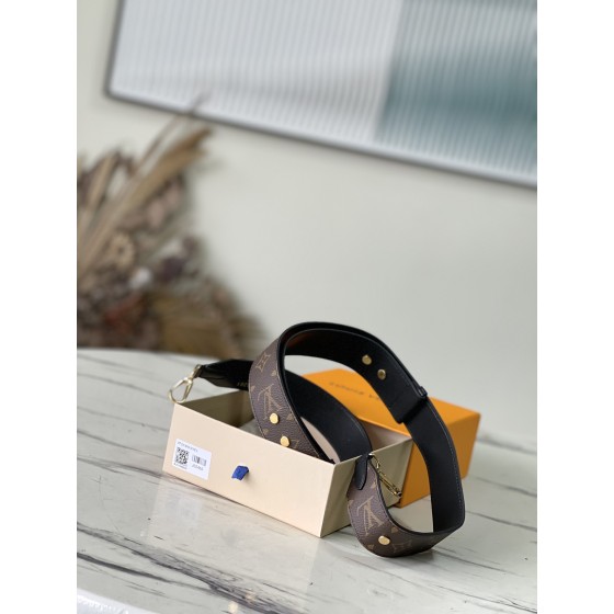 𝐋𝐎𝐔𝐈𝐒 𝐕𝐔𝐈𝐓𝐓𝐎𝐍     J02465