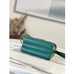 𝐋𝐎𝐔𝐈𝐒 𝐕𝐔𝐈𝐓𝐓𝐎𝐍    M21649