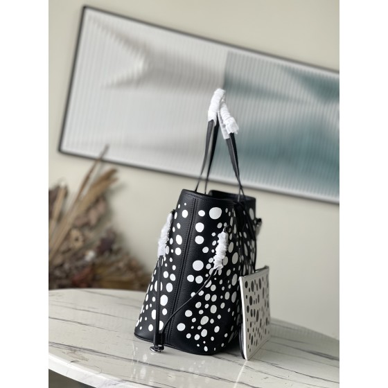 𝐋𝐎𝐔𝐈𝐒 𝐕𝐔𝐈𝐓𝐓𝐎𝐍    M46390