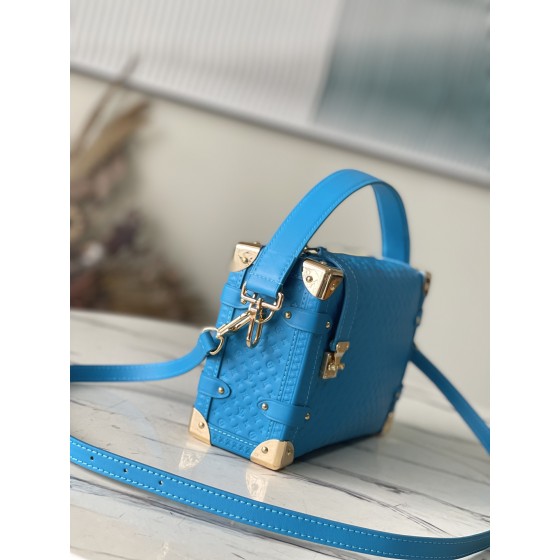 𝐋𝐎𝐔𝐈𝐒 𝐕𝐔𝐈𝐓𝐓𝐎𝐍   M46358