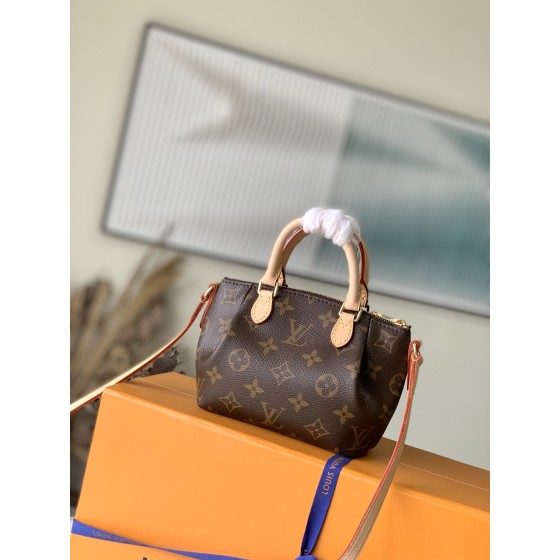 𝐋𝐎𝐔𝐈𝐒 𝐕𝐔𝐈𝐓𝐓𝐎𝐍  M61253