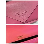 𝐏𝐑𝐀𝐃𝐀 Crossbody bag 1BP020