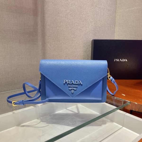 𝐏𝐑𝐀𝐃𝐀 Crossbody bag 1BP020