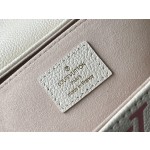 𝐋𝐎𝐔𝐈𝐒 𝐕𝐔𝐈𝐓𝐓𝐎𝐍    M46393