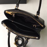 𝐏𝐑𝐀𝐃𝐀 1BA232 Handbag