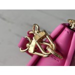 𝐋𝐎𝐔𝐈𝐒 𝐕𝐔𝐈𝐓𝐓𝐎𝐍    M82232