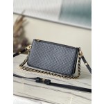 𝐋𝐎𝐔𝐈𝐒 𝐕𝐔𝐈𝐓𝐓𝐎𝐍    M82247