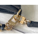 𝐋𝐎𝐔𝐈𝐒 𝐕𝐔𝐈𝐓𝐓𝐎𝐍    M82247