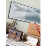 𝐋𝐎𝐔𝐈𝐒 𝐕𝐔𝐈𝐓𝐓𝐎𝐍    M45958