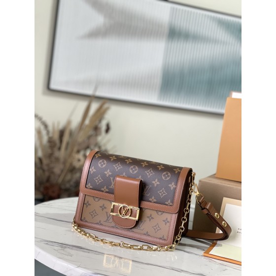 𝐋𝐎𝐔𝐈𝐒 𝐕𝐔𝐈𝐓𝐓𝐎𝐍    M45958