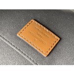 𝐋𝐎𝐔𝐈𝐒 𝐕𝐔𝐈𝐓𝐓𝐎𝐍    M45958