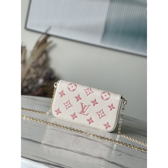 𝐋𝐎𝐔𝐈𝐒 𝐕𝐔𝐈𝐓𝐓𝐎𝐍    M82047