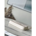 𝐋𝐎𝐔𝐈𝐒 𝐕𝐔𝐈𝐓𝐓𝐎𝐍    M82047