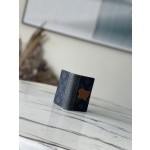 𝐋𝐎𝐔𝐈𝐒 𝐕𝐔𝐈𝐓𝐓𝐎𝐍    M81789