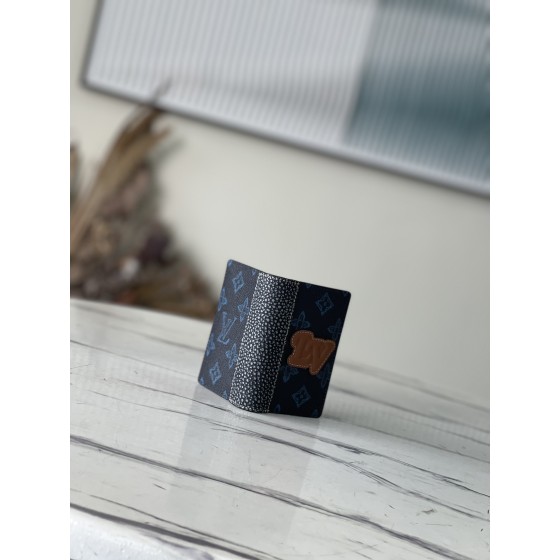 𝐋𝐎𝐔𝐈𝐒 𝐕𝐔𝐈𝐓𝐓𝐎𝐍    M81789