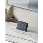 𝐋𝐎𝐔𝐈𝐒 𝐕𝐔𝐈𝐓𝐓𝐎𝐍     M81821