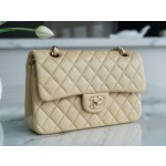 𝐂𝐇𝐀𝐍𝐄𝐋 Classic Flap Italy 🇮🇹 The 𝗚𝗥" Original Lambskin 🐑 Classic Mouth Flap Bag Small Light Almond 🔆