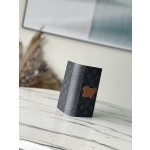 𝐋𝐎𝐔𝐈𝐒 𝐕𝐔𝐈𝐓𝐓𝐎𝐍     M81807