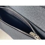 𝐋𝐎𝐔𝐈𝐒 𝐕𝐔𝐈𝐓𝐓𝐎𝐍     M81807