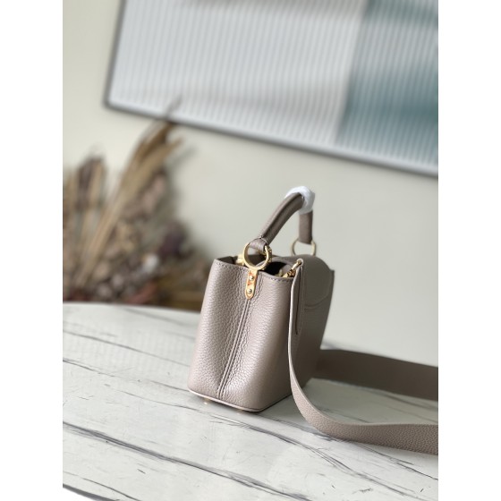 𝐋𝐎𝐔𝐈𝐒 𝐕𝐔𝐈𝐓𝐓𝐎𝐍  M48865