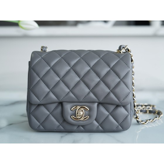 𝐂𝐇𝐀𝐍𝐄𝐋 Classic Flap Italy 🇮🇹 "𝗚𝗥" Original Lambskin 🐑 Classic Mouth Flap Bag Square Fat 🔆 Dark Grey